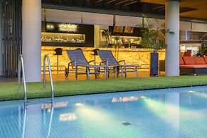 Bayhill Pool & Villa