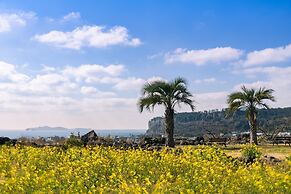 Bayhill Pool & Villa