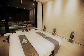 Bayhill Pool & Villa