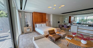 Bayhill Pool & Villa