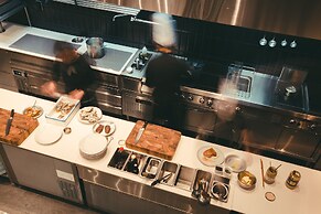 Bayhill Pool & Villa