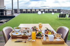 Bayhill Pool & Villa