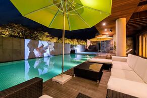 Bayhill Pool & Villa