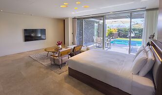 Bayhill Pool & Villa