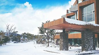 Bayhill Pool & Villa