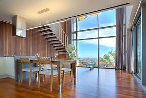 Bayhill Pool & Villa