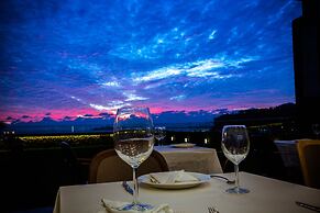 Bayhill Pool & Villa