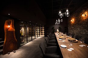 Bayhill Pool & Villa