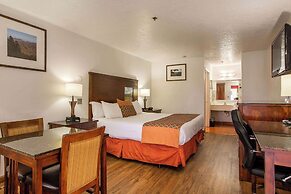 Sandia Peak Inn Old Town ABQ, a Howard Johnson by Wyndham
