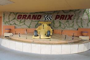 Grand Prix Motel on the Beach