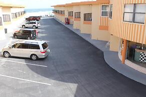 Grand Prix Motel on the Beach
