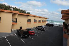 Grand Prix Motel on the Beach