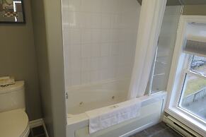 Fundy Complex Dockside Suites