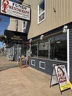 Fundy Complex Dockside Suites