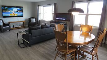 Fundy Complex Dockside Suites