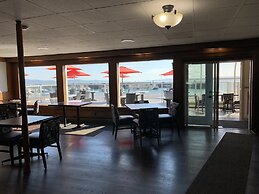 Fundy Complex Dockside Suites