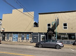 Fundy Complex Dockside Suites