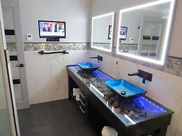 Fundy Complex Dockside Suites