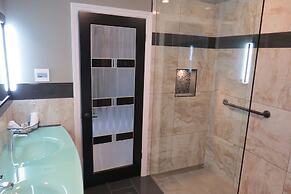 Fundy Complex Dockside Suites