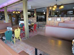 Fundy Complex Dockside Suites