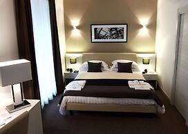 Stelle Hotel The Businest