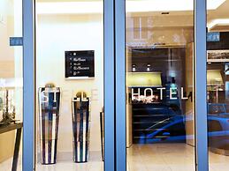 Stelle Hotel The Businest