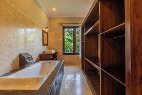 Suara Air Luxury Villa Ubud