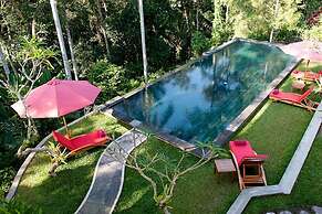 Suara Air Luxury Villa Ubud