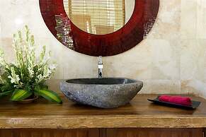 Suara Air Luxury Villa Ubud