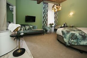 Torre Argentina Relais