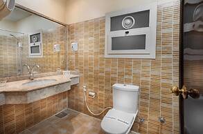 Holidays Express Hotel