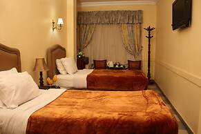 Holidays Express Hotel