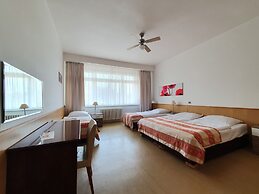 Pension Jana - Domov Mládeže