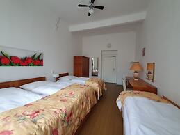 Pension Jana - Domov Mládeže