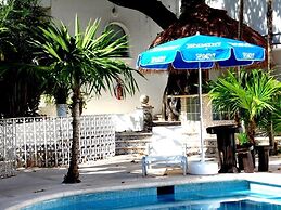 Tropical Casablanca Party Zone