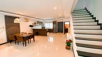 Hidden Palm Pool Villas