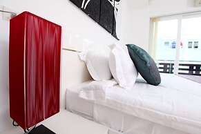 Hidden Palm Pool Villas