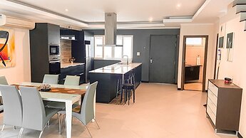 Hidden Palm Pool Villas