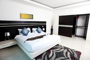 Hidden Palm Pool Villas