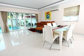 Hidden Palm Pool Villas