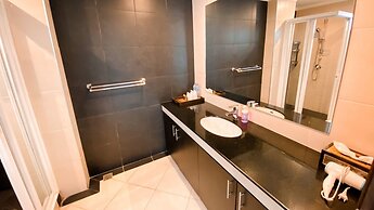 Hidden Palm Pool Villas