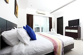 Hidden Palm Pool Villas