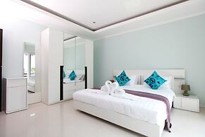 Hidden Palm Pool Villas