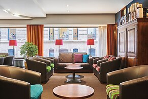Theater Hotel