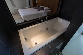 Sunshine Paradise Resort