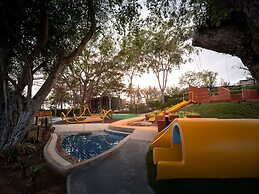 Sunshine Paradise Resort