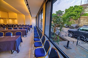 The Country Lodge Hotel