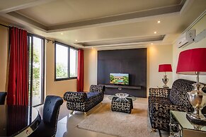 The Country Lodge Hotel