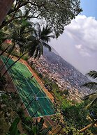 The Country Lodge Hotel