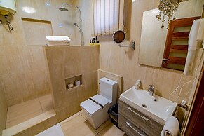 The Country Lodge Hotel